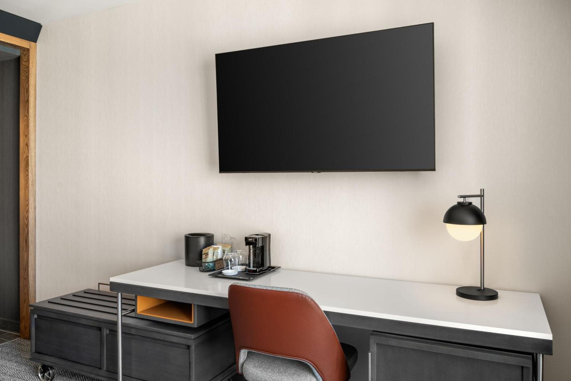 Courtyard By Marriott Milwaukee Brookfield At Poplar Creek Exterior foto
