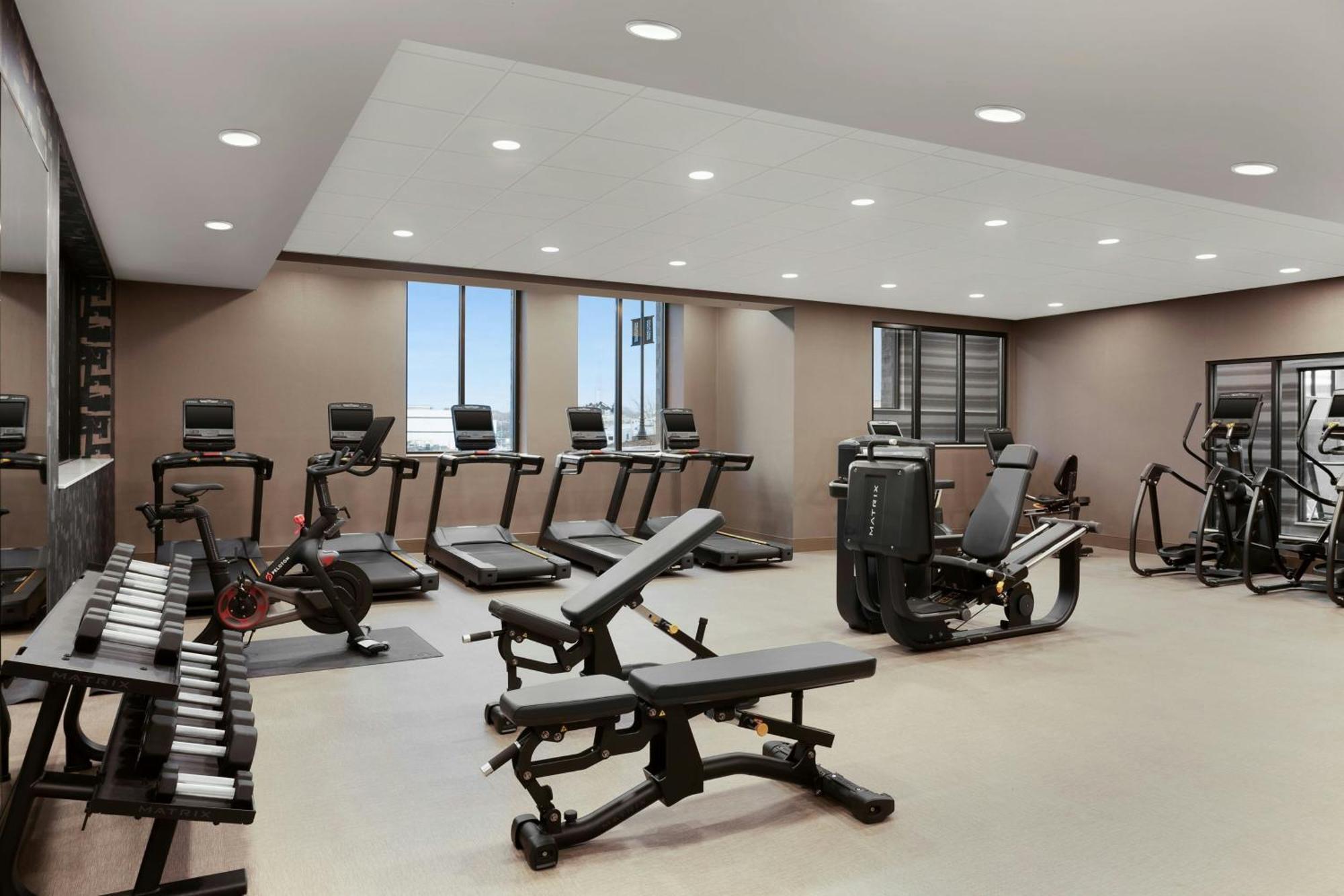 Courtyard By Marriott Milwaukee Brookfield At Poplar Creek Exterior foto