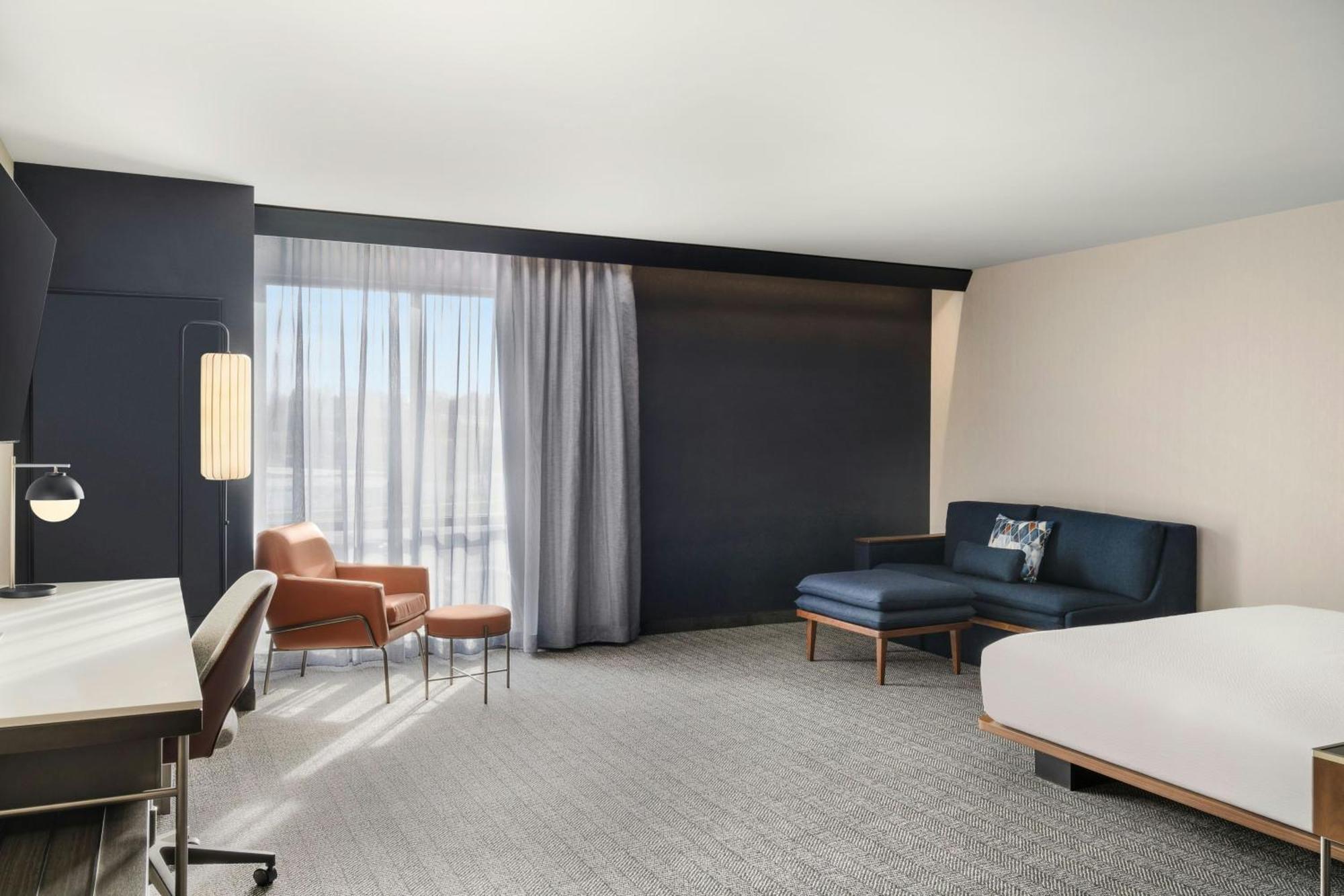 Courtyard By Marriott Milwaukee Brookfield At Poplar Creek Exterior foto